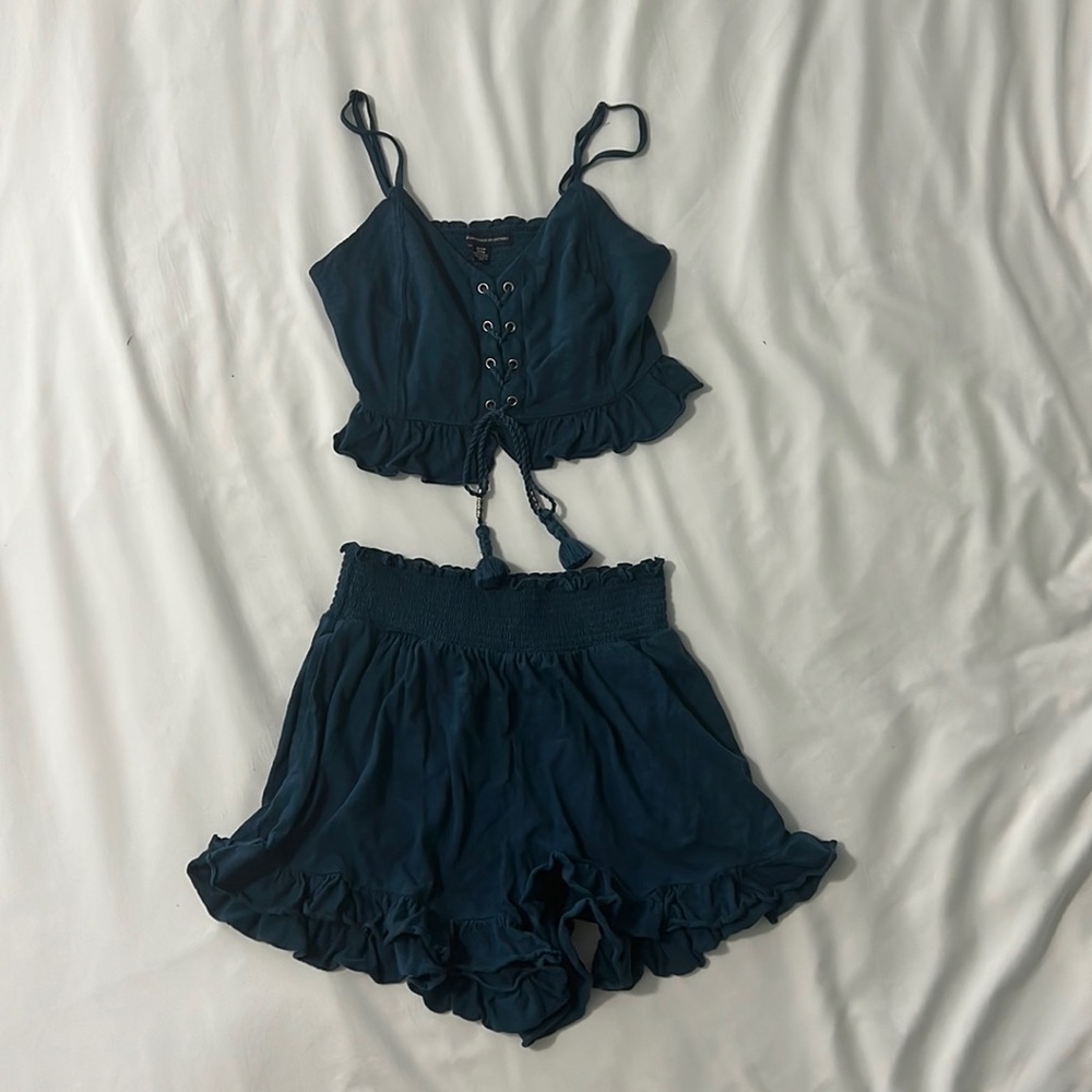 American Eagle two-piece crop top/shorts set